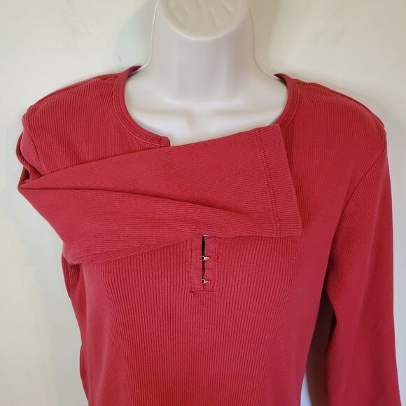 Red 3/4th Sleeve Henley Clasp Shirt - Picture 4 of 9
